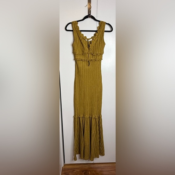 Commense Off-Shoulder Ruffle Detail Dress - Small NWT - Picture 3 of 10